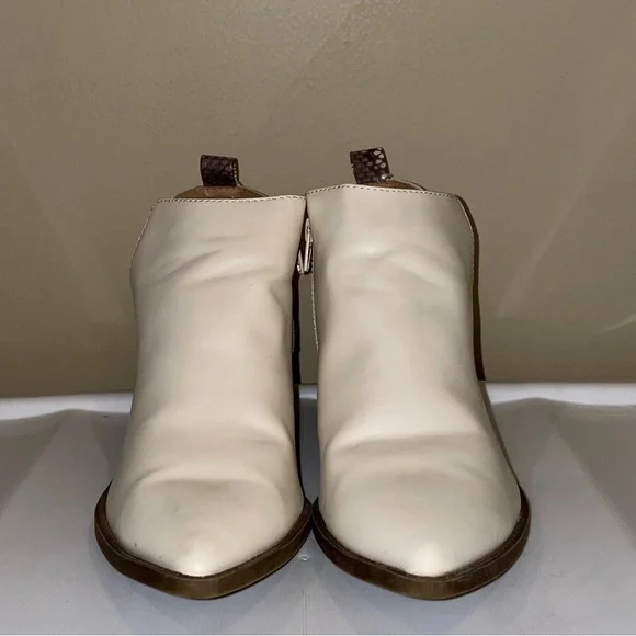 Cream Pointed Toe Ankle Bootie - Picture 2 of 3